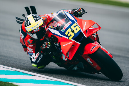 MotoGP está loca sin Marc Márquez: Pedro Acosta manda tras una caída, Pecco Bagnaia, a la Q1 y debacle de Aprilia en Sepang