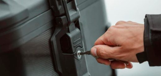 ¿Necesitas más espacio, resistencia y estilo en tu moto? Pruéba las maletas rígidas DUSC de SW-MOTECH