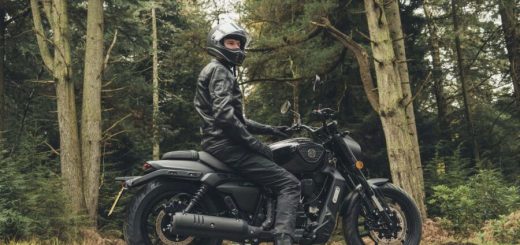 Nombres para moto negra: ideas originales para elegir el mejor