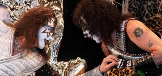 Peter Criss comparte su dolor por la muerte de Ace Frehley: “Mi hermano ha fallecido”