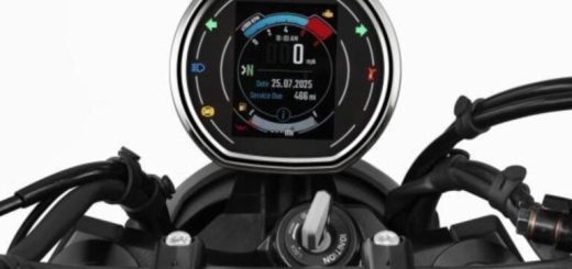 Va contra Honda y Royal Enfield: esta moto india llega a un competitivo mercado a un precio único