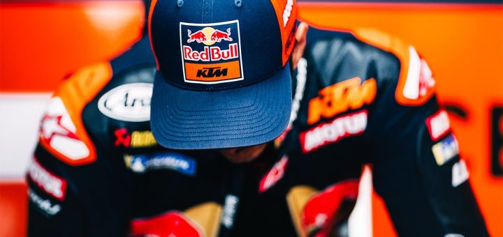 Viñales se baja de la KTM