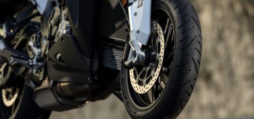 Compré una moto usada. He tenido un accidente por no cambiar los neumáticos