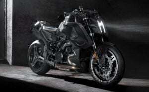 Esta moto tiene 190 CV y es para pocos: ¿cuánto cuesta la naked más potente y exclusiva de KTM?