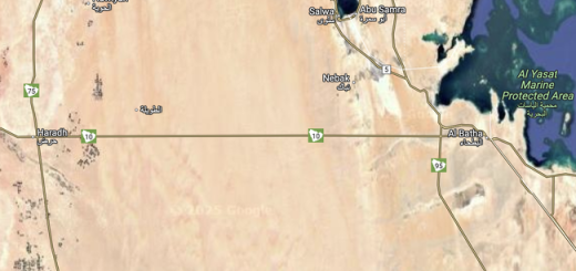 La carretera más recta del mundo tiene 240 km. Y conducir por ella es un reto mental más duro que hacer el Dakar en Vespa