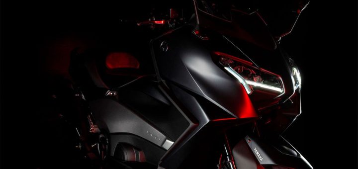 La Yamaha TMAX nació hace 25 años, y lo celebra con una versión especial solo disponible en 2026