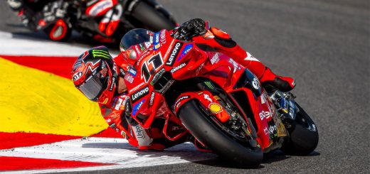 Las MotoGP ya han calzado los nuevo Pirelli: 0 caídas y un mensaje directo a los fabricantes