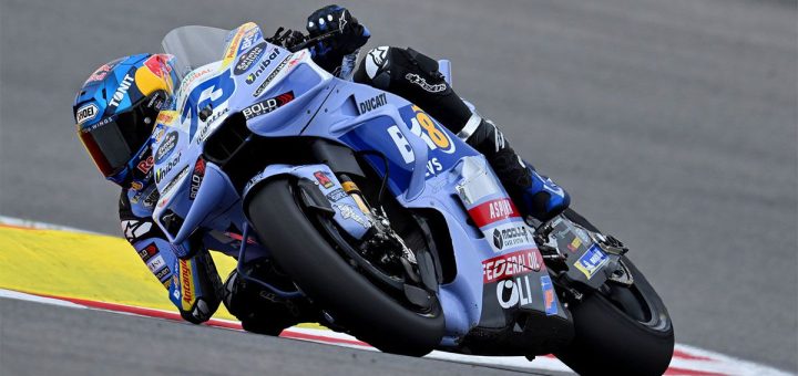 Paso adelante enorme de Bagnaia en la Práctica, aunque insuficiente para superar a Álex Márquez