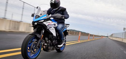 Suzuki se ha sacado de la manga la anti Yamaha Tracer 7, y su ventaja es que viene hasta arriba de electrónica