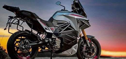 Energica Experia: Touring eléctrica con ADN italiano