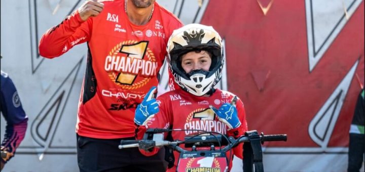 Leonardo Chavoya, campeón nacional invicto de motocross en 50 cc