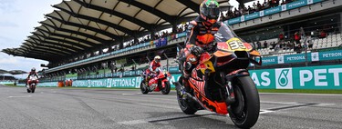 Max Verstappen es tan friki de las motos que es capaz de decirte a casi todos los campeones de MotoGP de la historia (aunque se le ha olvidado uno de los más míticos)