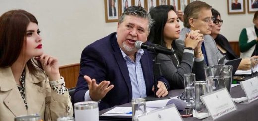 Prepárese: Para 2026 plantean refrendo anual para autos de $1,000 y para motos de $600 - La Crónica de Hoy