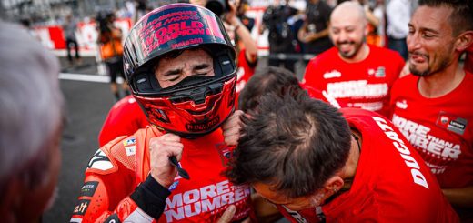 Shoei ha lanzado una edición limitada de 93 réplicas exactas del casco con el que Marc Márquez conquistó su último campeonato
