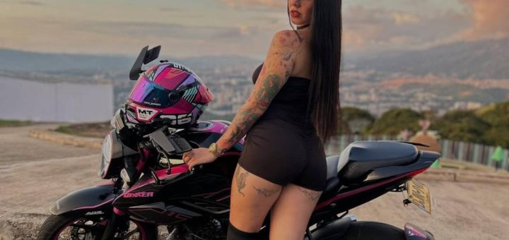 “Voy sin gafas”: fallece una ‘influencer’ colombiana en un accidente de moto tras una decisión especialmente temeraria - Motor EL PAÍS