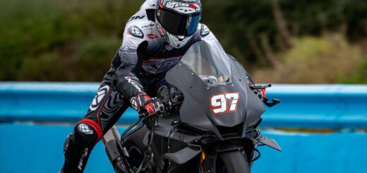 "Con la Honda crees que vuelas y eres lento": la dura realidad de Xavi Vierge tras probar la R1