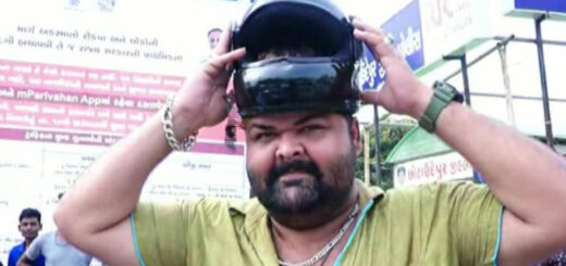 Este tipo es el único que puede ir en moto sin casco por un sólido motivo: su cabezón