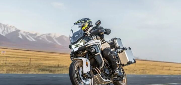 La CFMoto 800MT ES lleva la suspensión electrónica al límite