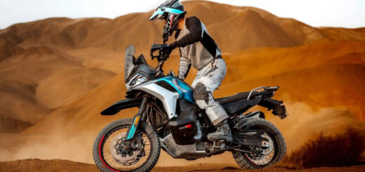 La trail china de 1.000 cc que cambia las reglas del juego ya está en Europa por 9.990 euros