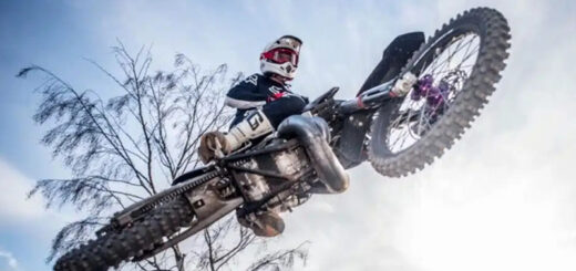 Megalodon 700: Una auténtica excentricidad materializada en una MX de dos tiempos con más de 80 CV de potencia