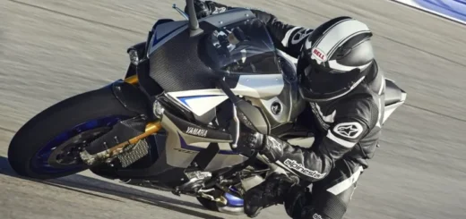 Moto del día: Yamaha YZF-R1 (2015)