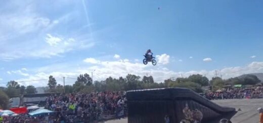 Opaca riña exhibición de motos en feria de Chicoloapan - edomex.quadratin.com.mx