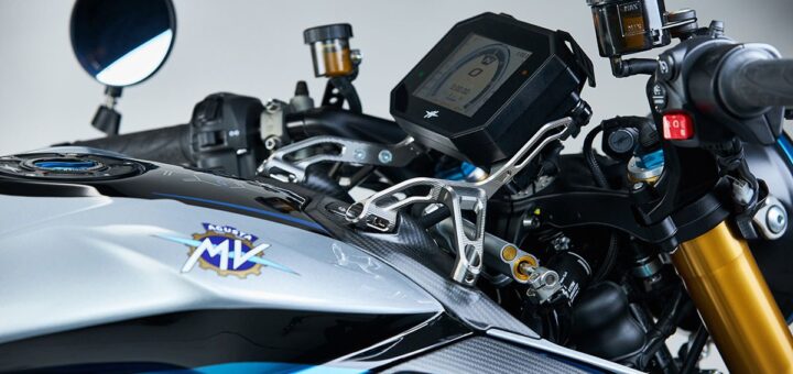 Solo habrá 300 en todo el mundo: la nueva hiper-naked de MV Agusta que abusa del titanio