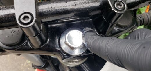 Un mecánico japonés tiene el truco definitivo para prevenir que el óxido destroce tu moto abandonada