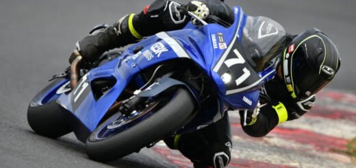 Una Yamaha R7 con turbo se cuela entre las superbikes: 5ª en Magny-Cours frente a motos de 1.000 cc