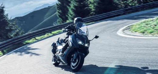 Yamaha TMax: 25 años del scooter que se negó a ser scooter