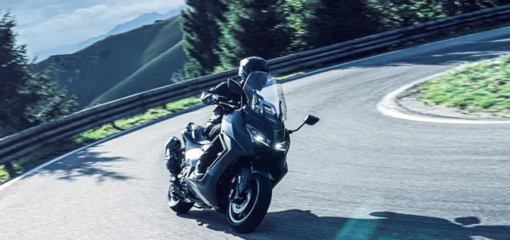Yamaha TMax: 25 años del scooter que se negó a ser scooter