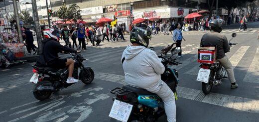 CDMX, paraíso para motocicletas con permisos de otras entidades - La Jornada