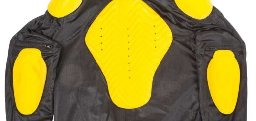 Demostrado. Las protecciones de moto no protegen tanto como creíamos en caso de caída, según ha probado un divulgador