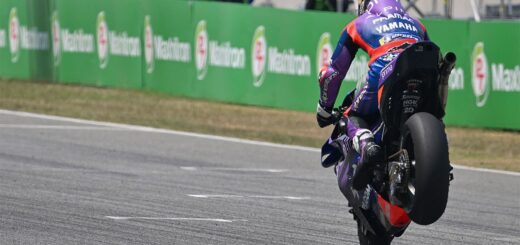 Dovizioso al rescate de Toprak: El veterano italiano intenta que el turco no se desespere con la M1