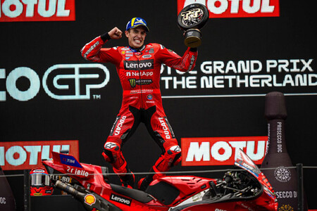 Ducati creía que teniendo a Marc Márquez y ganando en MotoGP venderían más motos. Los números dicen lo contrario