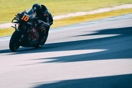 El giro de 180 grados de Honda en MotoGP. De ser la moto más lenta a desafiar a Ducati en velocidad punta solo un año después