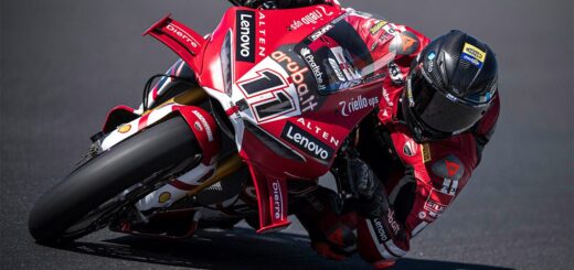El misterio del casco negro de Bulega: el lío legal que también tiene en vilo a Bagnaia y a Ducati