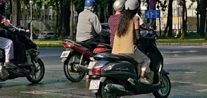 Europa va ‘de limpia’ por la vida, pero el que va a prohibir los motores de combustión en las motos es otro sitio totalmente distinto - Híbridos y Eléctricos