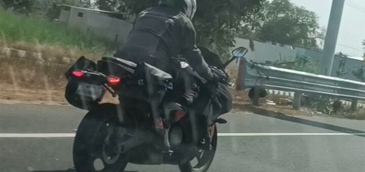 Filtrada la BMW F 450 RR 2026: alerones, motor bicilíndrico y genes de S 1000 RR