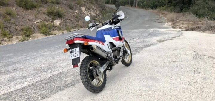 La Africa Twin Classic Edition que Honda debería fabricar: estética XRV650, corazón moderno y depósito auxiliar