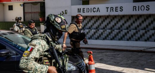 La familia de los turistas desaparecidos en Mazatlán: “Los detuvieron muchas motos y carros con gente armada” - elpais.com