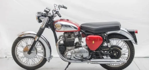 Moto del día: BSA A10 Super Rocket
