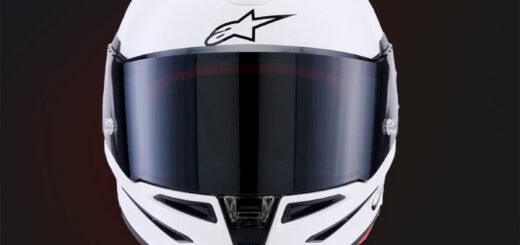 Alpinestars lanza el S-R7: un casco de carbono y aramida con un 80% más de protección rotacional