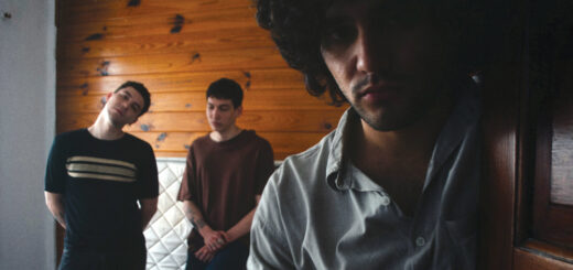 Broke Carrey cambia el rumbo con su nuevo disco, ‘Hijo del país’