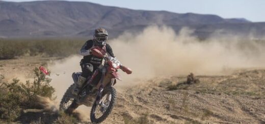 Ducati conquista la Mint 400 en una intensa batalla del desierto de Nevada