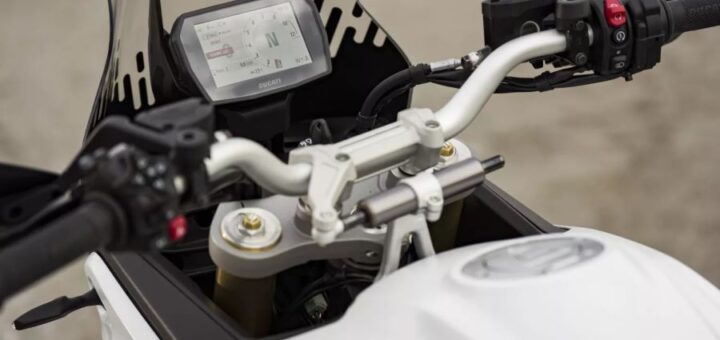 Ducati DesertX: qué cambia en la nueva generación adventure