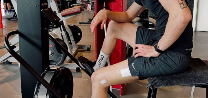 Fermín Aldeguer vuelve a subirse a una moto dos meses después de romperse el fémur