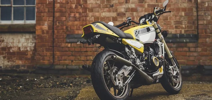 Híbrido Blue Haze: Una Yamaha RD350LC construida en partes desde el Reino Unido