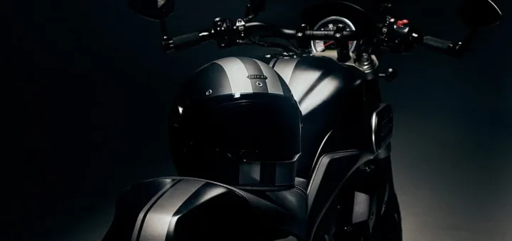 Martillo Letón: La Yamaha MT-01 de ZEPS Moto con transmisión por correa