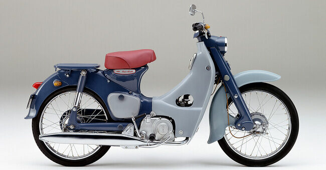 Ni una trail ni una deportiva. La moto más vendida de la historia es una de las Honda más bonitas que se han hecho